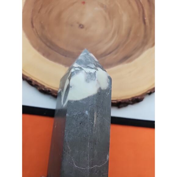 3.14lb 1000 Eye Jasper Quartz Tower 9in Tall Has Chip On Top - Picture 8 of 16
